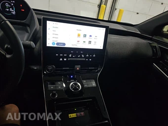 2024 Toyota bZ4X XLE - miniatura 11