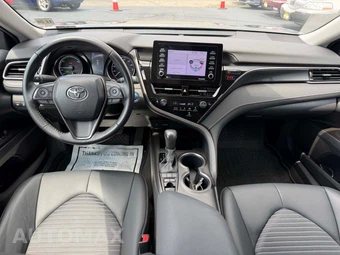 2024 Toyota Camry Hybrid SE - miniatura 14