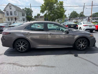 2024 Toyota Camry Hybrid SE - miniatura 23