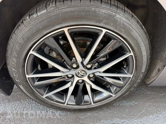 2024 Toyota Camry Hybrid SE - miniatura 30