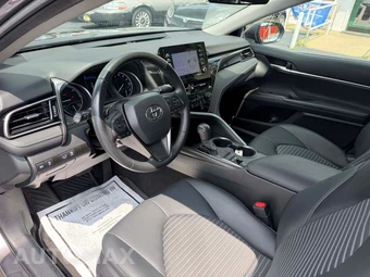 2024 Toyota Camry Hybrid SE - miniatura 6