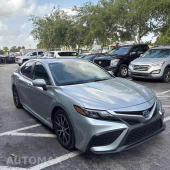 2024 Toyota Camry Hybrid SE - miniatura 2