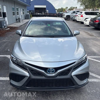 2024 Toyota Camry Hybrid SE - miniatura 3