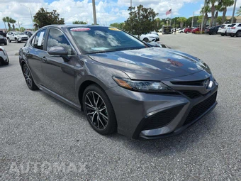 2024 Toyota Camry Hybrid SE