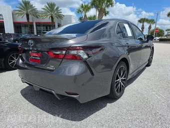 2024 Toyota Camry Hybrid SE - miniatura 3
