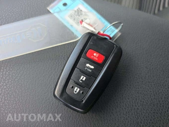 2024 Toyota Camry Hybrid SE - miniatura 8
