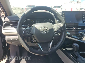 2024 Toyota Camry Hybrid SE - miniatura 10