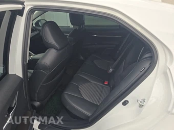 2024 Toyota Camry Hybrid SE - miniatura 13