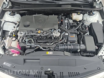 2024 Toyota Camry Hybrid SE - miniatura 15