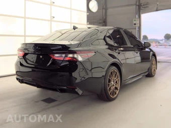 2024 Toyota Camry Hybrid SE Nightshade - miniatura 4