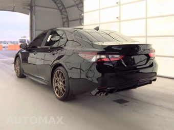 2024 Toyota Camry Hybrid SE Nightshade - miniatura 6
