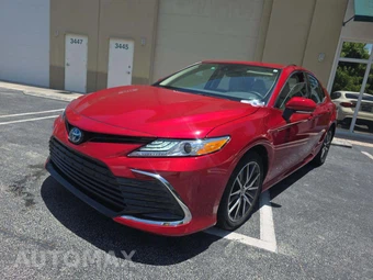 2024 Toyota Camry Hybrid XLE