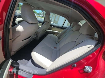2024 Toyota Camry Hybrid XLE - miniatura 13