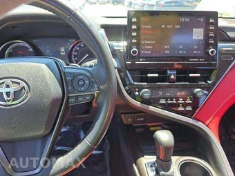 2024 Toyota Camry Hybrid XSE - miniatura 11