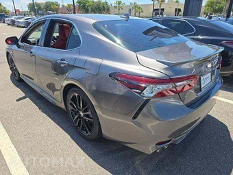2024 Toyota Camry Hybrid XSE - miniatura 3