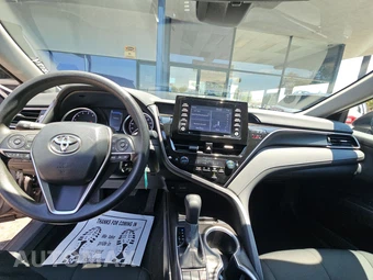 2024 Toyota Camry LE - miniatura 11