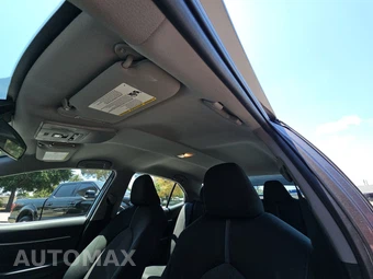 2024 Toyota Camry LE - miniatura 14