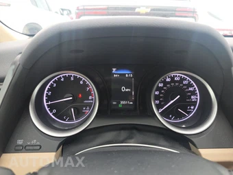 2024 Toyota Camry LE - miniatura 12