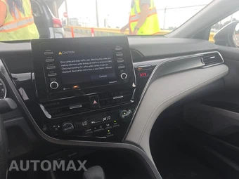 2024 Toyota Camry LE - miniatura 11
