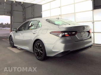 2024 Toyota Camry LE - miniatura 6