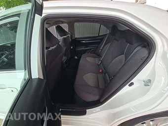 2024 Toyota Camry LE - miniatura 10