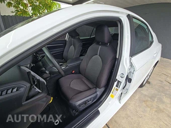 2024 Toyota Camry LE - miniatura 3