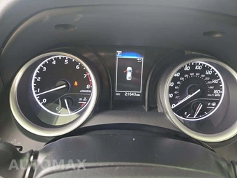 2024 Toyota Camry LE - miniatura 6