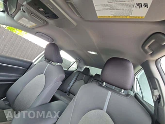 2024 Toyota Camry LE - miniatura 8