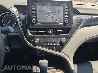 2024 Toyota Camry LE - miniatura 11