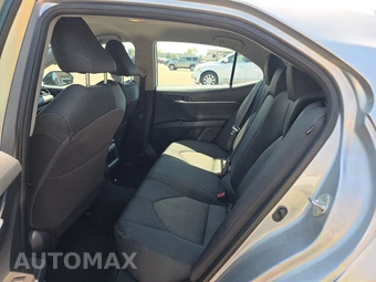 2024 Toyota Camry LE - miniatura 13