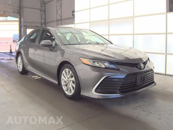 2024 Toyota Camry LE - miniatura 3