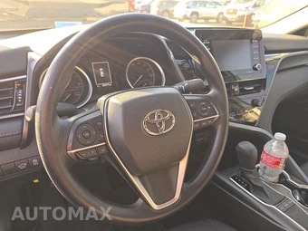 2024 Toyota Camry LE - miniatura 10