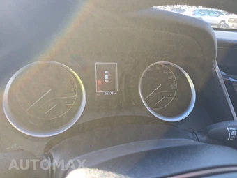 2024 Toyota Camry LE - miniatura 12