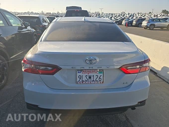 2024 Toyota Camry LE - miniatura 5