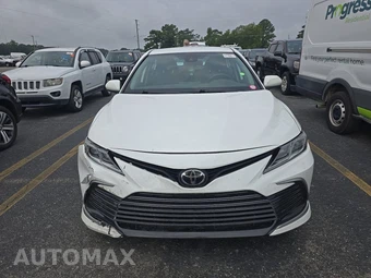 2024 Toyota Camry LE - miniatura 2