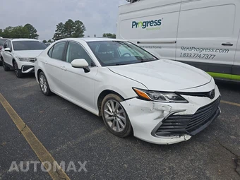 2024 Toyota Camry LE - miniatura 3