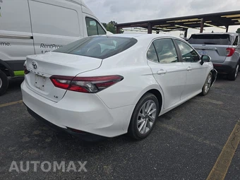 2024 Toyota Camry LE - miniatura 4