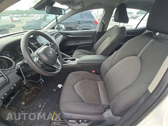 2024 Toyota Camry LE - miniatura 7