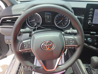 2024 Toyota Camry LE - miniatura 10