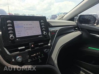 2024 Toyota Camry LE - miniatura 11