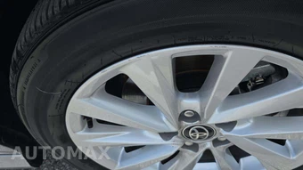 2024 Toyota Camry LE - miniatura 19