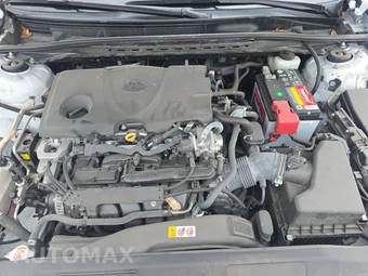 2024 Toyota Camry LE - miniatura 15