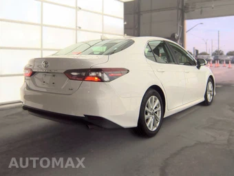 2024 Toyota Camry LE - miniatura 4