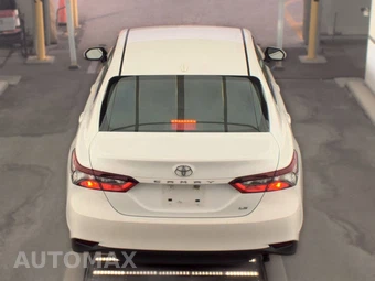 2024 Toyota Camry LE - miniatura 5