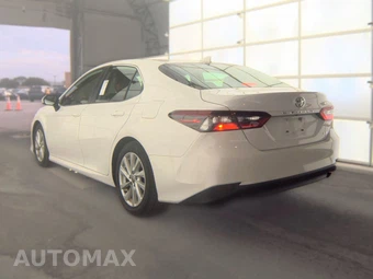 2024 Toyota Camry LE - miniatura 6