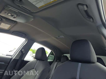 2024 Toyota Camry LE - miniatura 11