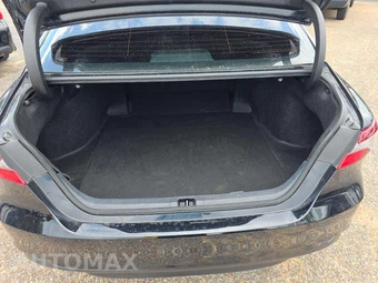 2024 Toyota Camry LE - miniatura 14