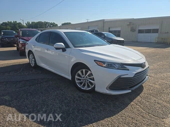 2024 Toyota Camry LE - miniatura 3