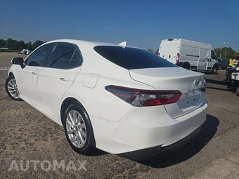 2024 Toyota Camry LE - miniatura 6