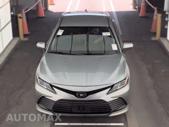 2024 Toyota Camry LE - miniatura 2